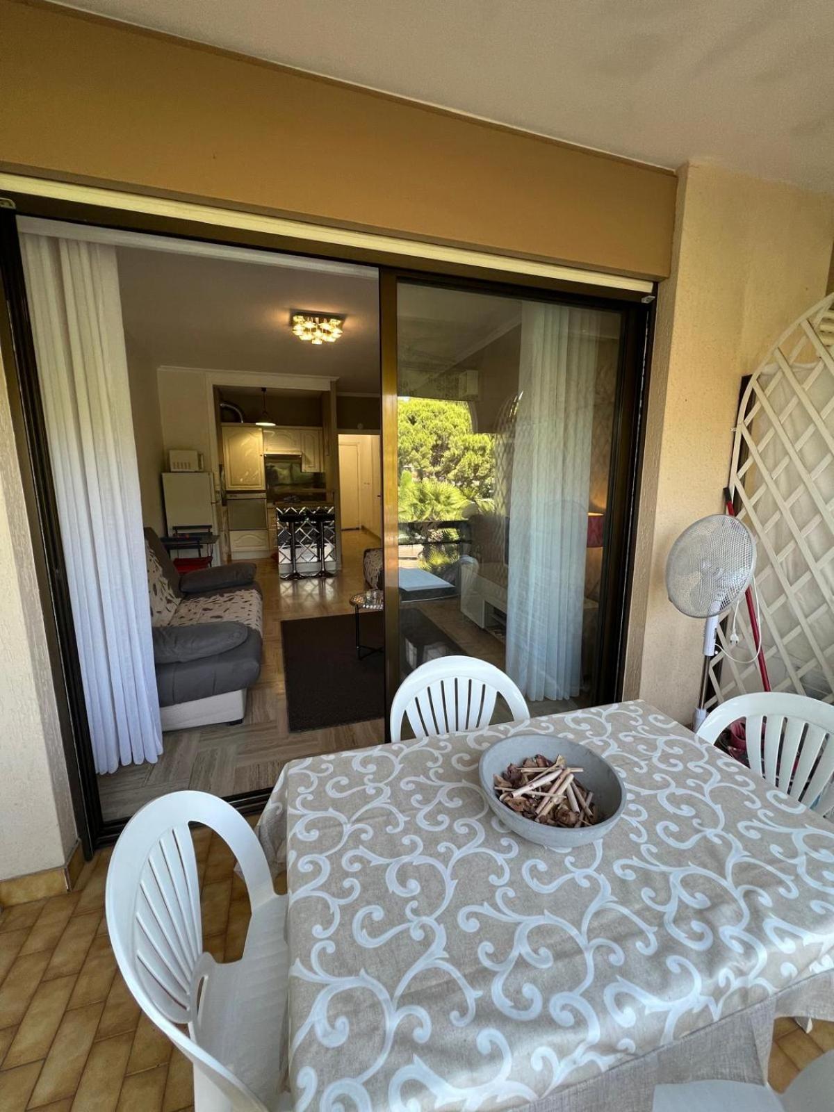 Charmant Studio Villeneuve-Loubet Bagian luar foto