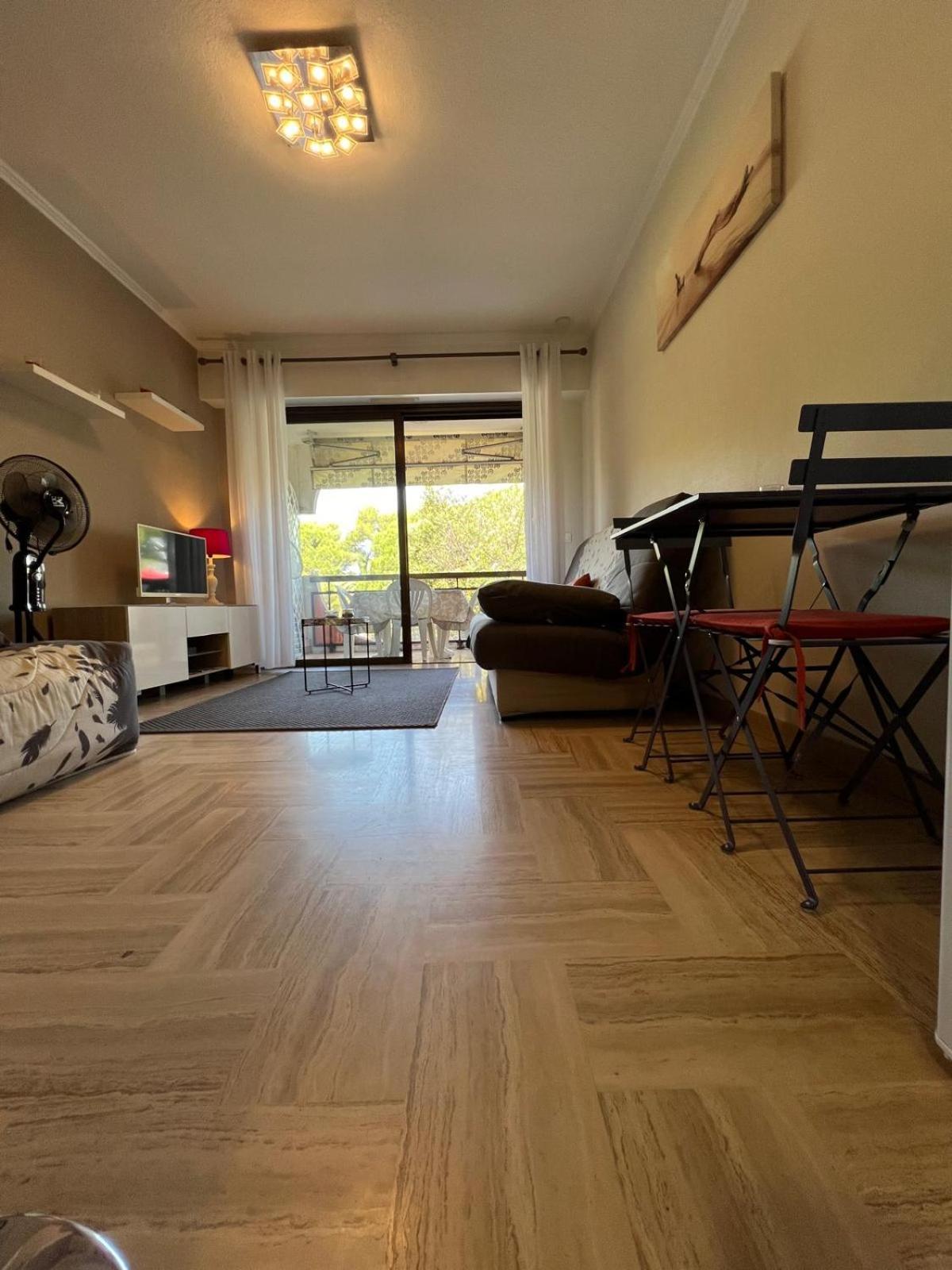Charmant Studio Villeneuve-Loubet Bagian luar foto